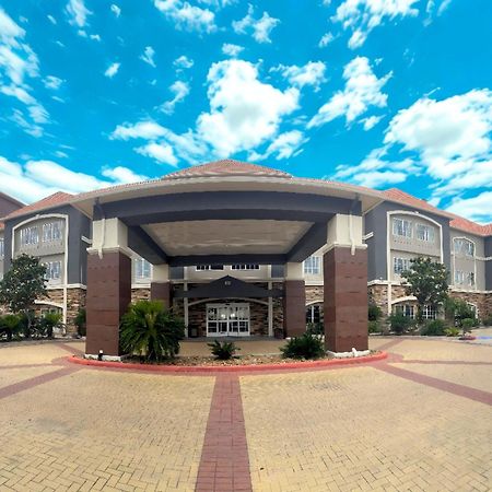 Отель La Quinta By Wyndham Houston Energy Corridor Экстерьер фото