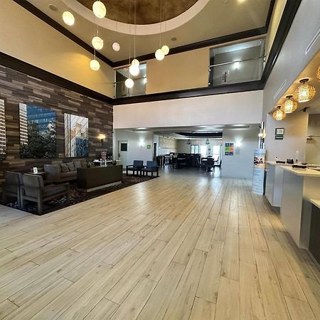 Отель La Quinta By Wyndham Houston Energy Corridor Экстерьер фото