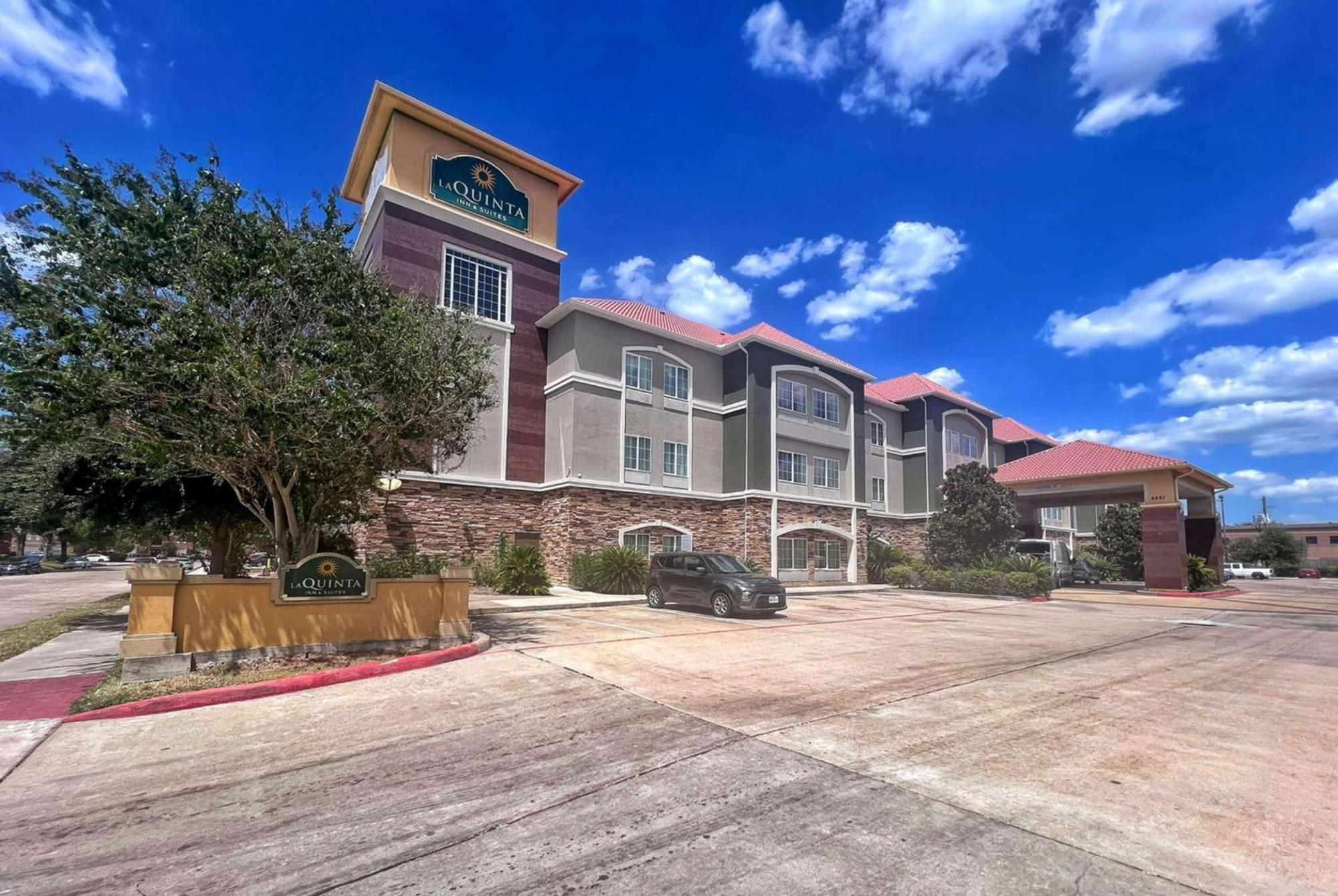 Отель La Quinta By Wyndham Houston Energy Corridor Экстерьер фото